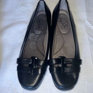 Life Stride”loafer shoes black  size 9.5 US,SIFT SYSTEM, like memory foam inside